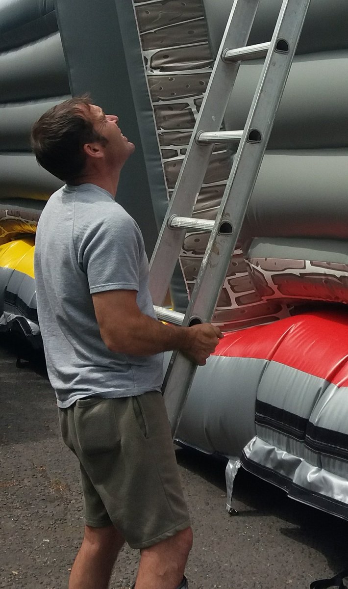 JumpingJacksFun's tweet photo. #glamour #inflatables #teamwork #fun #poordarren 😂 https://t.co/IkCKoUYq4C