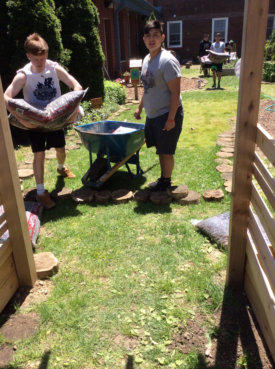 MHS Fab Lab tweet media