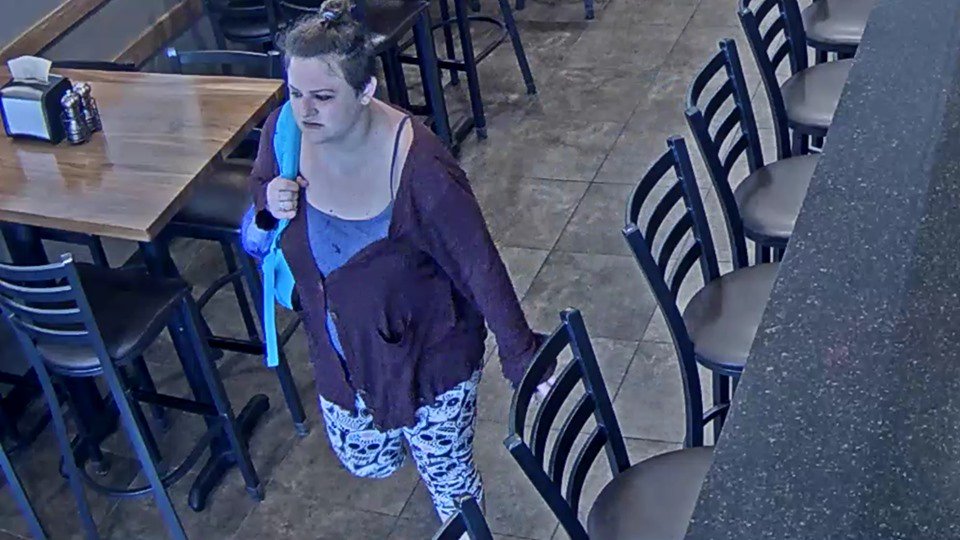 OmahaPolice's tweet photo. #OPD needs your help identifying this car thief. Victims vehicle was stolen from the area of 108th & Fort. If you know who she is let us know @ https://t.co/rQpWfxwbgN Report AL56790
#carthief #dontsteal #greatpix #turnemin via @OPDCrimeStop https://t.co/d3beoCin40