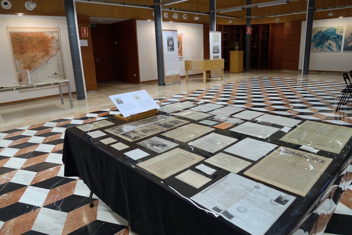 Visites guiades, avui al matí, per a donar a conèixer els nostres arxius documentals i la nostra institució, en el marc de la Setmana Internacional dels Arxius 2019 (#IAW19).
<a href="/patrimonigencat/">Patrimoni cultural</a>