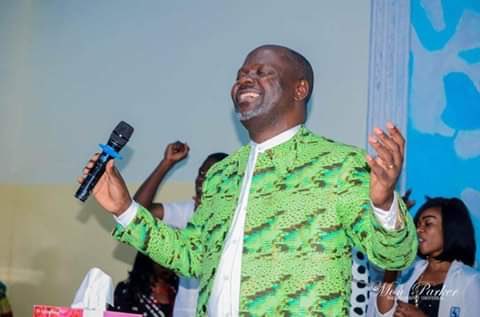 #JAIMERAISDIREÀQUELQUUN 

Dites🗣 à ceux qui vous minimisent😏 que le plus important n’est pas comment vous commencez🚴🏽, mais au contraire comment vous allez finir🏆. Joseph et David ont commencé tristement😔, mais ont fini de manière glorieuse.🤗
*Fer Aiguise le Fer JourJ-10*