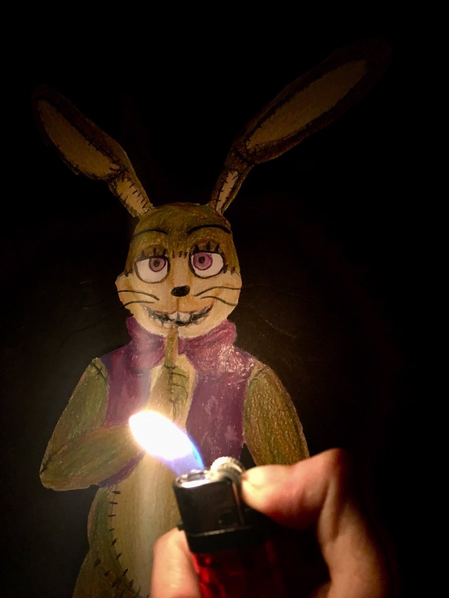 almightysmolest's tweet photo. Don’t you trust me? #fnaf #fivenightsatfreddys #fanart #springbonnie https://t.co/lsiWnPNCOH