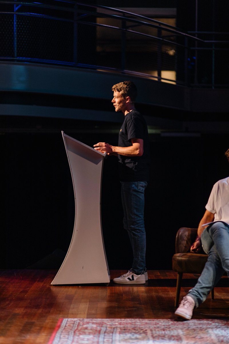 weghier15's tweet photo. Afgelopen maandag: Hashtech #6, de laatste van het seizoen, in @TiVre_Utrecht.

Veel dank aan de gasten Rosa van Rijsingen en @NclsVeul, aan fotograaf @linwoldendorp, en natuurlijk aan makkers @RSchapenk en @mrBamberg, met wie ik deze toffe programma's maak. https://t.co/BANGhGpS1K