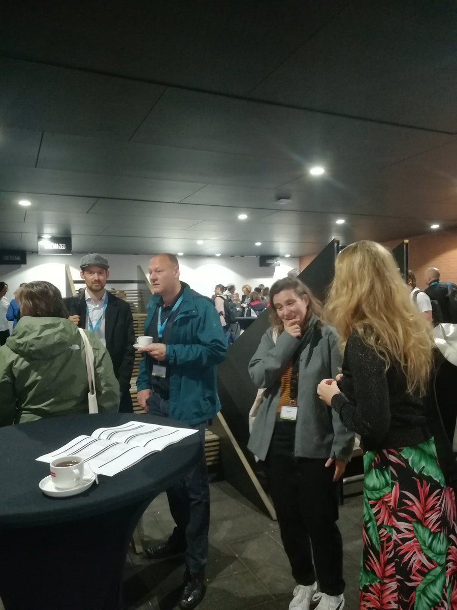 DOO_KULeuven's tweet photo. Samen met de collega's van LIMEL klaar voor twee boeiende dagen over video in hoger onderwijs tijdens @MediaLearning #kuleuvenlearninglab #goingdigital #futureorientededucation https://t.co/bf6OGnYwfh