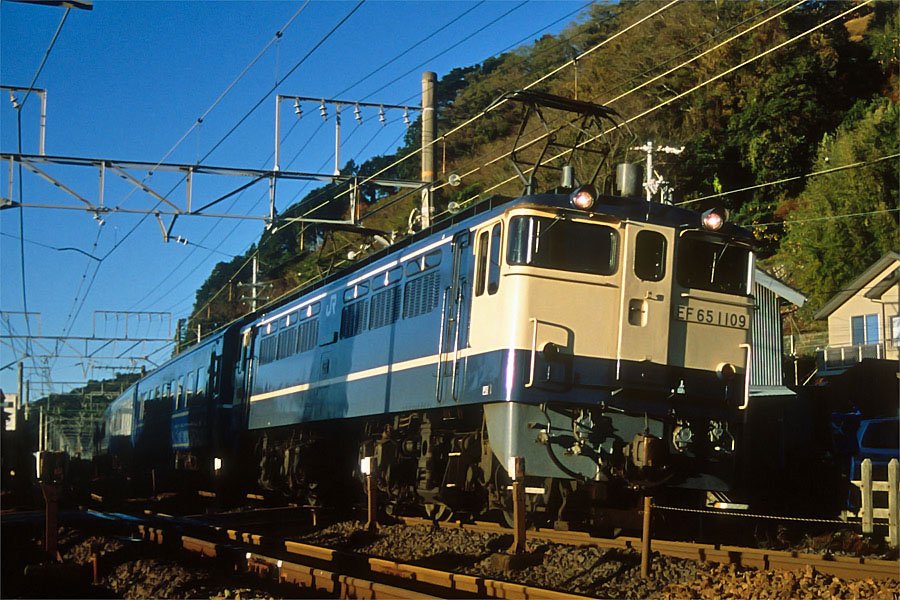 PFと言えば、ブルートレインだな EF65 1109 銀河（遅延） EF65 1113