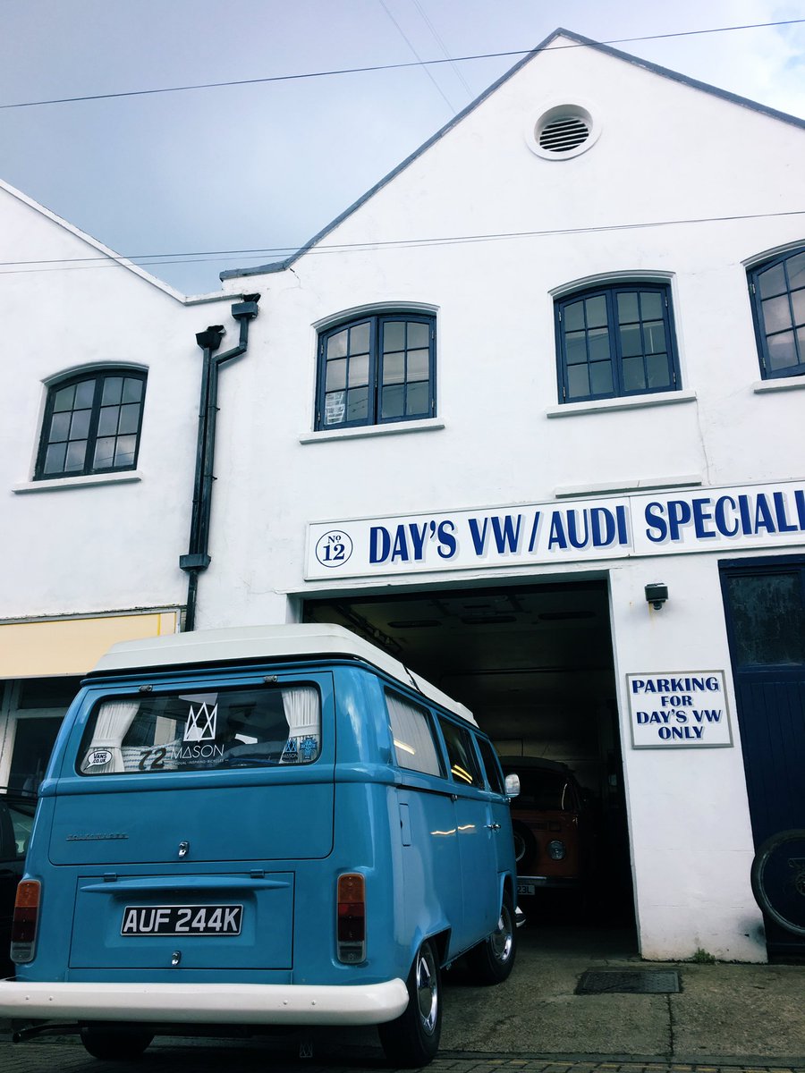 Big day for the bus.
.
100,000km service 🎉 
.
#VWbus #VWcamper #EarlyBay #VW72 
.