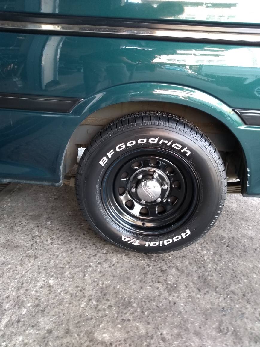 ハイエースにグッドリッチTA 215/65R15を装着しました。