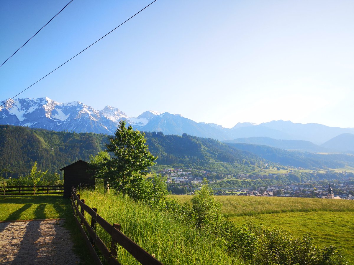 kirsten_2990's tweet photo. It has been a busy productive week here at #alpineclub 🇦🇹

We would like to give a massive shout out to the incredible @ER_Alpine_DRI and her TEAM.✋

Thank you for accommodating us and making us feel welcome from day 1👍🙏

#DiamondResorts  #EUYieldManagement #OneTeam https://t.co/r830H5wcb4