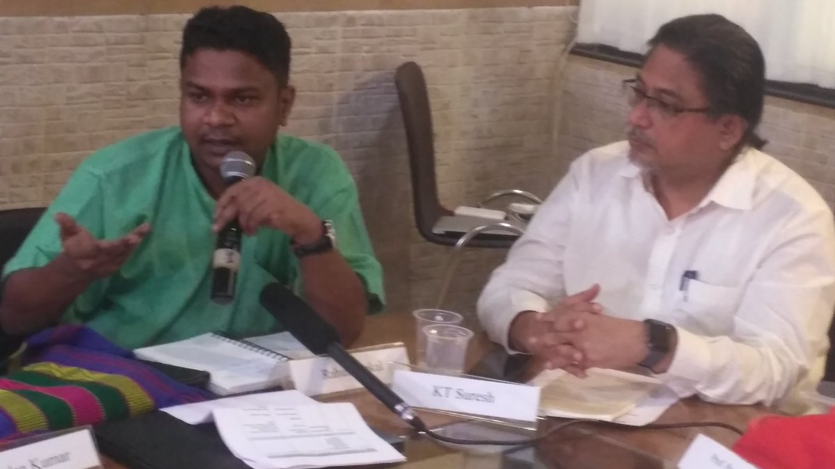 bharathjy's tweet photo. Labour processes(and not just occupation)embedded in the global value chains are extremely important for understanding the inherent issues of #MigrantWorkersWelfare says Dr.RahulSapkal, AsstProf, #MNLU at RoundTable #CircularMigrants @ActionAidIndia @sndeep @vishyteki @Danielumi https://t.co/q9FtcFXvkU
