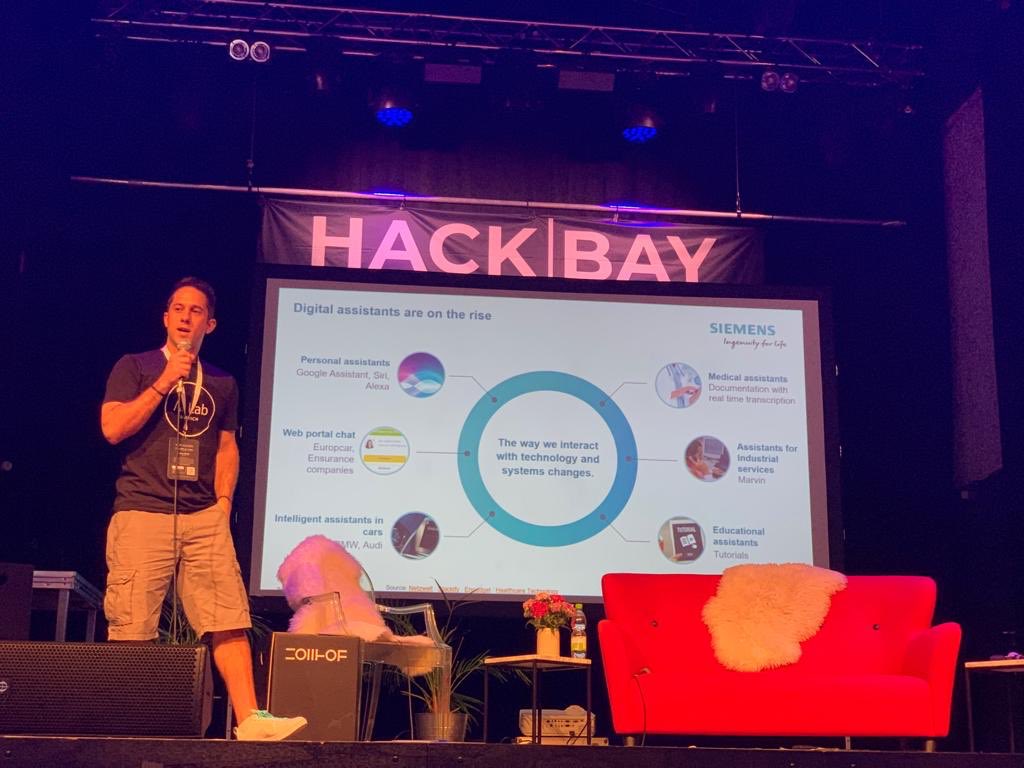 #hackbay 2019 Johannes Vorsamer #siemens How to create customer value with digital companions? 
#zollhof #hackbay #Nürnberg #zbau