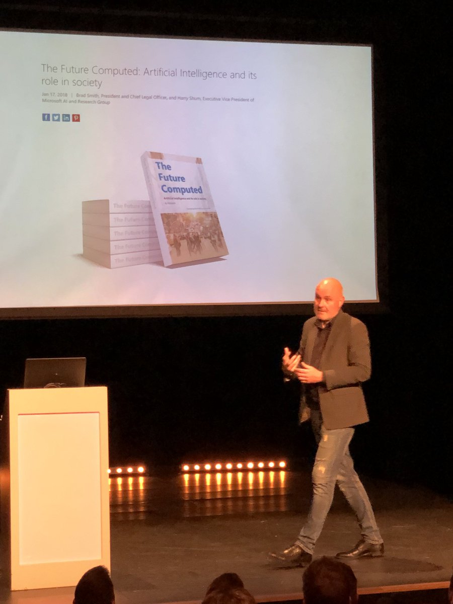 Arxus_Cloud's tweet photo. 4 boeiende sprekers en een geslaagd - en vooral nat- team event achteraf... dat moet wel onze tweede Arxus Innovation Night zijn. Bedankt voor de inspiratie @NimbuzCronos, @BrainjarAI, @VanMoerLgstcs en @GeekyMarketeer. #TeamArxus #AboutLastNight https://t.co/9cUQmY99Ef