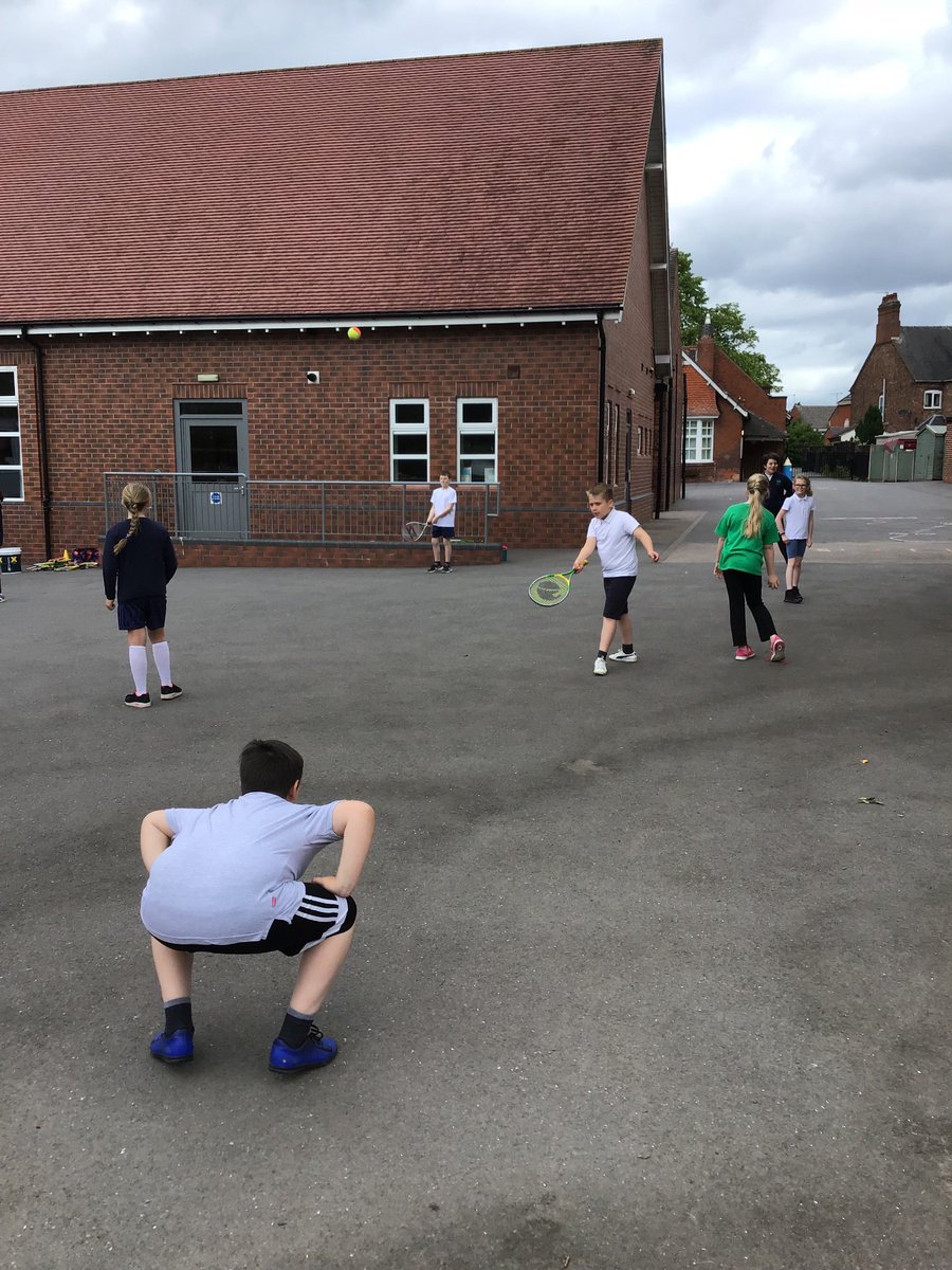 bluejohn_av's tweet photo. Brilliant start to our tennis sessions! @SchVillage @VillageAlbert https://t.co/DKzGU8J30I