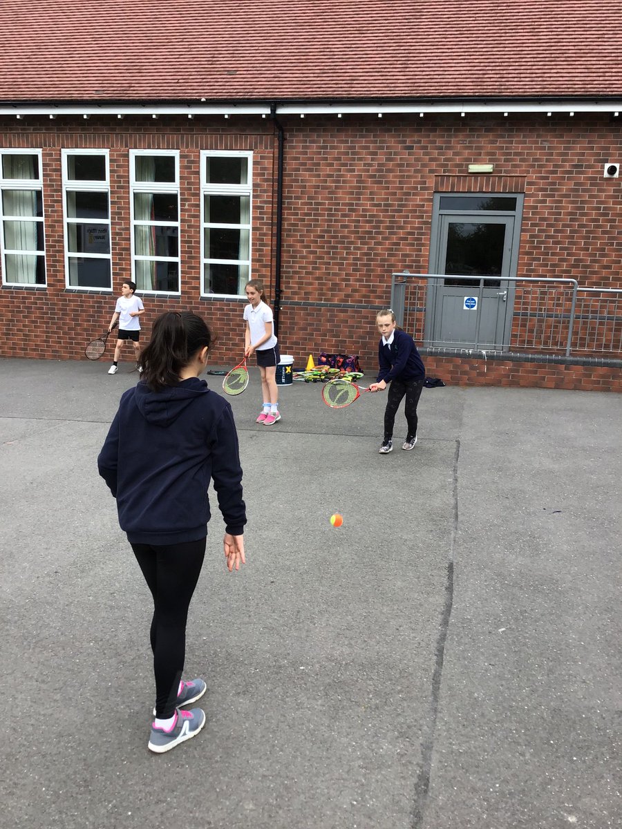 bluejohn_av's tweet photo. Brilliant start to our tennis sessions! @SchVillage @VillageAlbert https://t.co/DKzGU8J30I