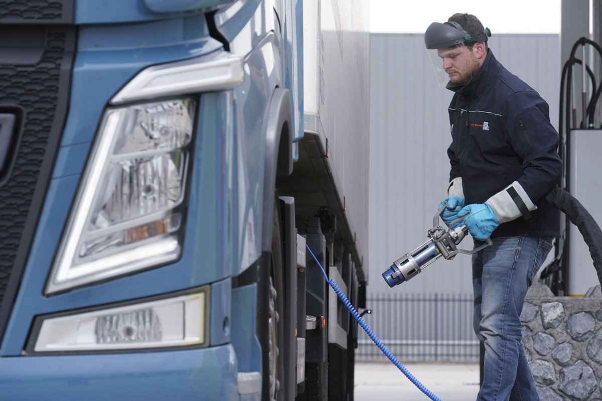 TNO-rapport toont aan: tot 23% CO2-besparing met Volvo LNG-trucks: nijwa.nl/nieuws/item/tn…
