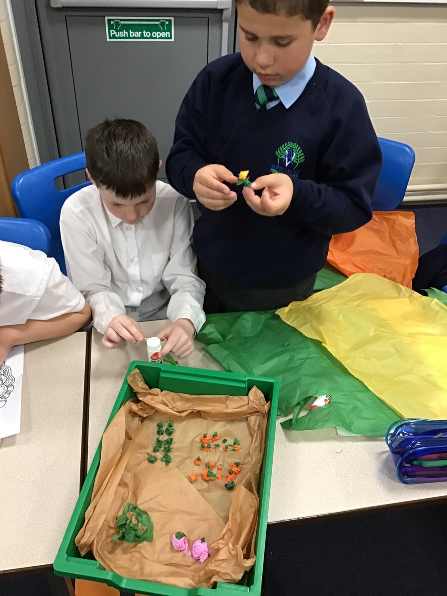 bluejohn_av's tweet photo. Started our new topic allotment this week! We have been investigating allotments to look at what we would find in one. We are now beginning to create our own versions using our new knowledge! @SchVillage https://t.co/lRb9G5ePOB