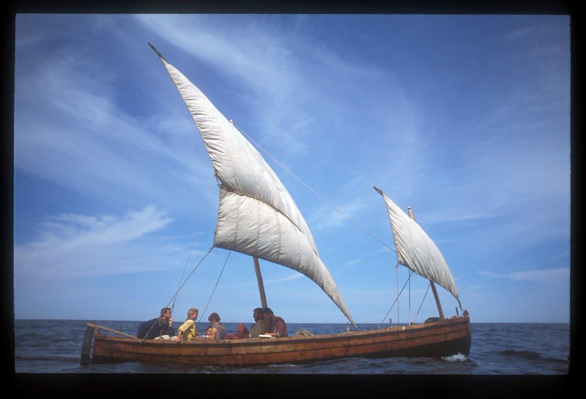 albaola's tweet photo. 📌GOGORATZEN?
Gaur bezalako egun batean, 2006ko ekainaren 5ean hasi genuen #Quebec hirian Apaizac Obeto espedizioa, 1000 milia baino gehiago arraunean eta belaz, gure itsas historian eta ondarean arreta jartzeko helburuz. @albaola https://t.co/KnPTyqtgee