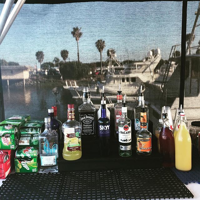 sdmobs's tweet image. Masters of Bartending with #zolnayachts #sdmobs #privatecharter #stayclassy #bartenderlife bit.ly/2Z2fQgq