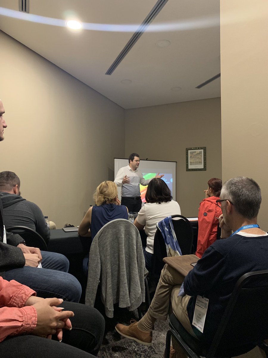 #ETC_19 my SAP peer Jordan Stanchev showing us the importance of graphics in software documentation. Cool!