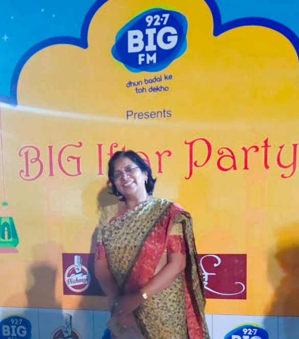 TheRJAnkit's tweet photo. #NandaTaieJichkar #BigIftaarParty #Iftaari
#EidMubarak
#MayorOfNagpur
Aal about celebrating together like a family....
#927Bigfm
#RjAnkit https://t.co/oqZqaMj4J1