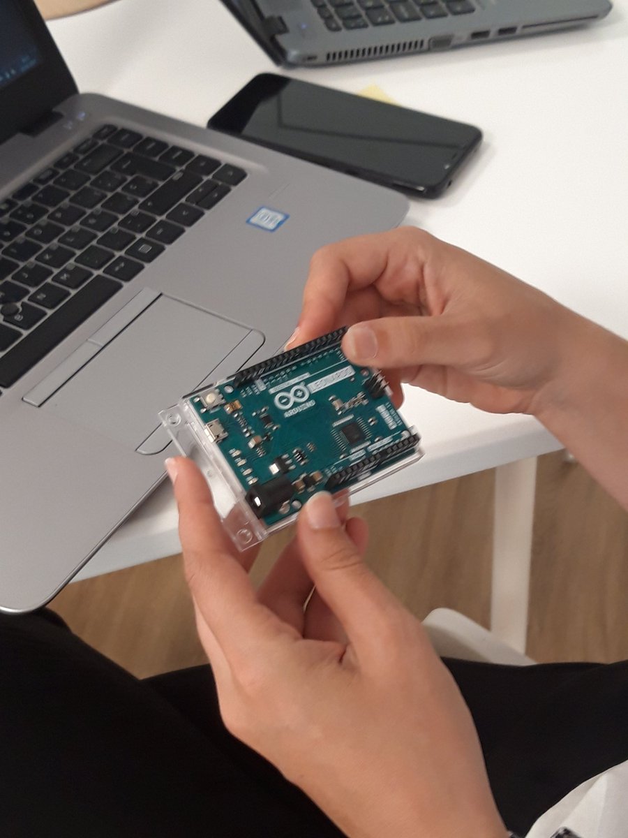 crea_agua's tweet photo. Empezamos la sesión #maker en #synectic para desarrollar soluciones para controlar la contaminacion atmosférica con nuestro protocolo @allwize_iot 
#DiaMundialDelMedioAmbiente
@MarionaAlbareda
@jordihoqueisub
@ensalgado 
@SergiGarMat 
@PereRubio75 
@ana_osle 
@suezES 
@cbalseiro https://t.co/e1C8vgLdxG