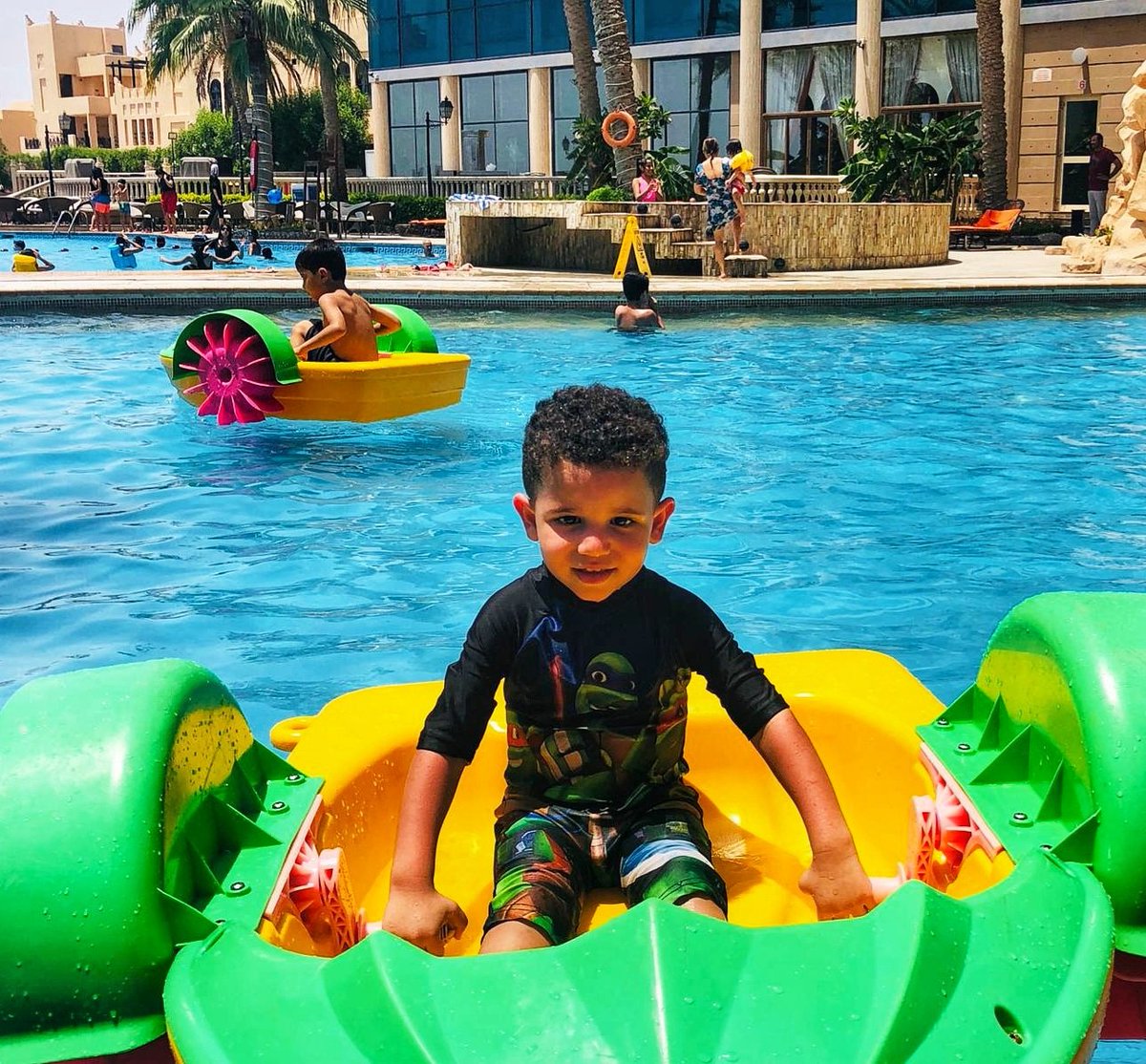 EliteResortSpa1's tweet image. Kids Activity by the Pool!! 
Here @eliteresort_spa 
Have your lavish lunch and Enjoy the pool!! Call 3 888 4415 for inquiries and reservations!! 
.
.
.
#wheninresort #mylite #Mybahrain #mybahrainsummer #eliteresortandspa #withyouinmind #happyeid❤️
