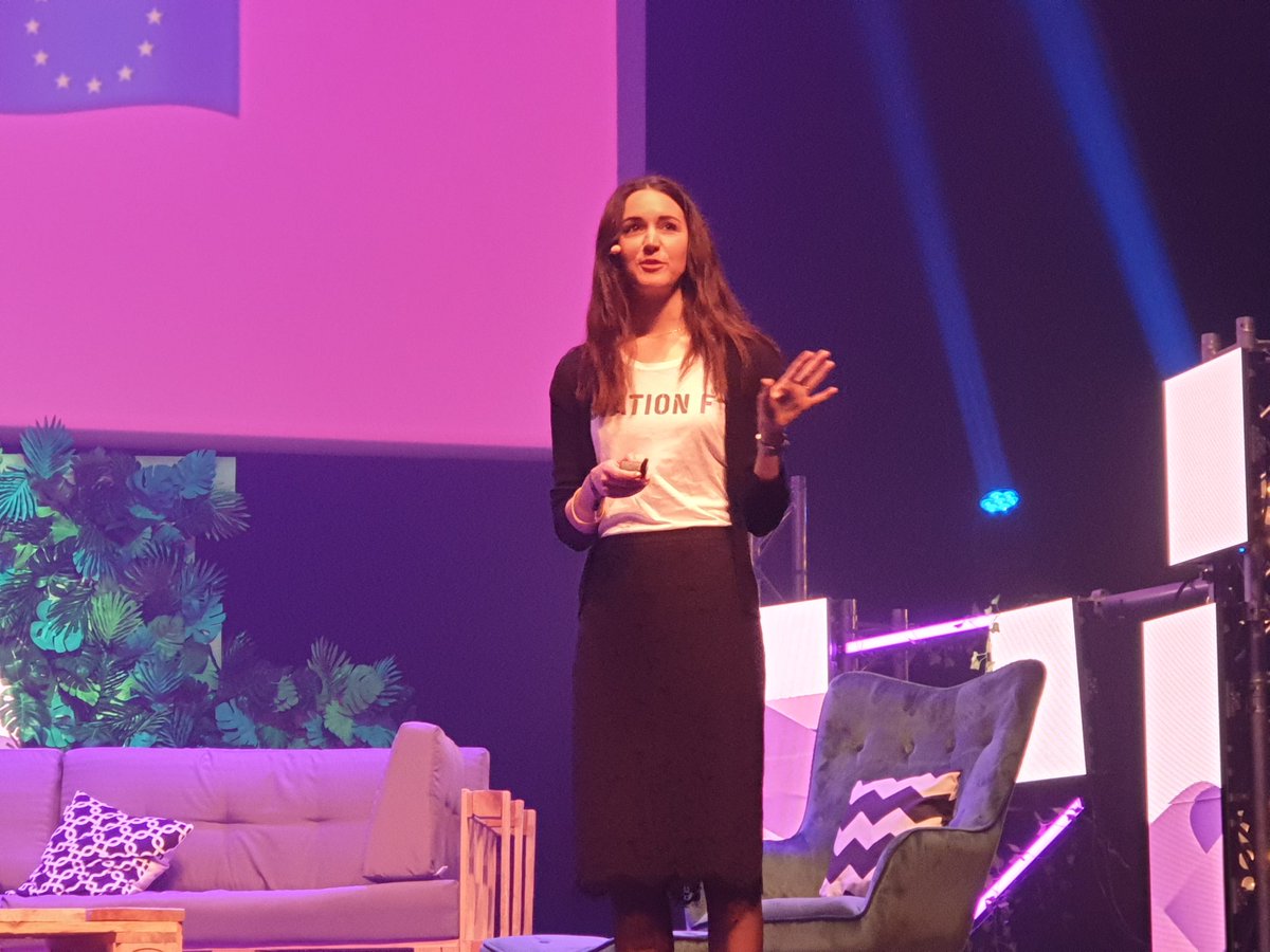 web2day's tweet photo. Roxanne, avec le Fighters Program, a souhaité, dans la lignée de la volonté de @Xavier75, que la création de startups ne soit pas réservée aux diplômés et a donc contribué à créer un environnement favorable aux porteurs de projets atypiques
#maxiw2d https://t.co/rzQw2frYoC