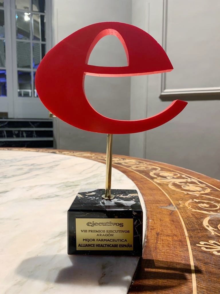 AllianceHC_ES's tweet image. Ayer recibimos el premio a la Mejor Farmacéutica en la VIII edición de los Premios @ejecutivos_es Aragón. ¡Gracias! Recibir galardones como este y además en nuestra tierra natal nos refuerza y nos motiva para seguir #100AñosMás. #SolucionesAH