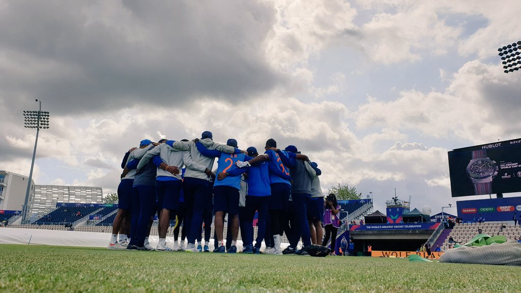 BCCI's tweet photo. 🇮🇳🇮🇳

#CWC19 #TeamIndia https://t.co/GKQs9ZF6LZ
