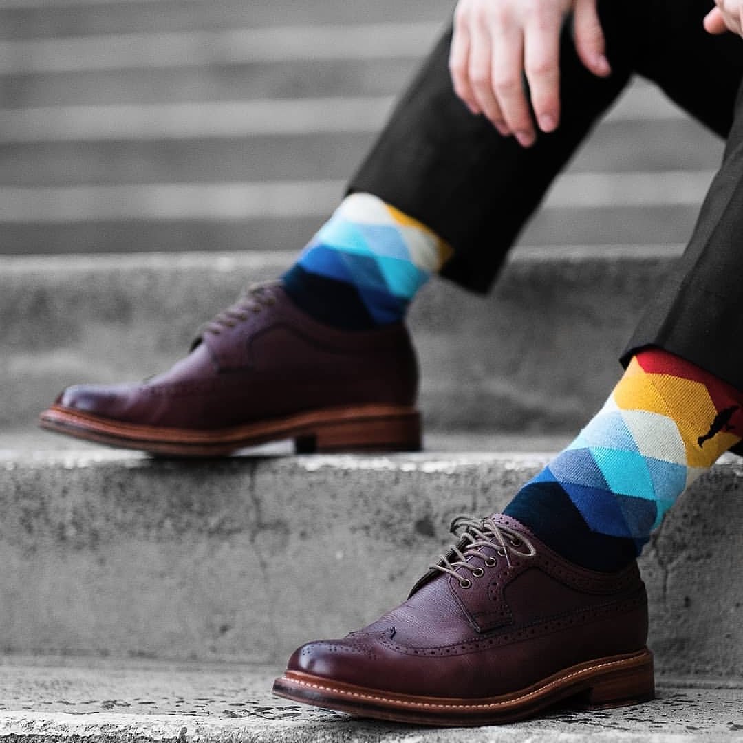 _dapperofficial's tweet photo. Iron heart, rainbow soul π
Not usually the type to wear socks with this much personality, but hey, if first impressions last, I hope you caught a glance. πΈ @jay.regular
#TheDapperCollection #SockGame https://t.co/4sRg4NVwDD