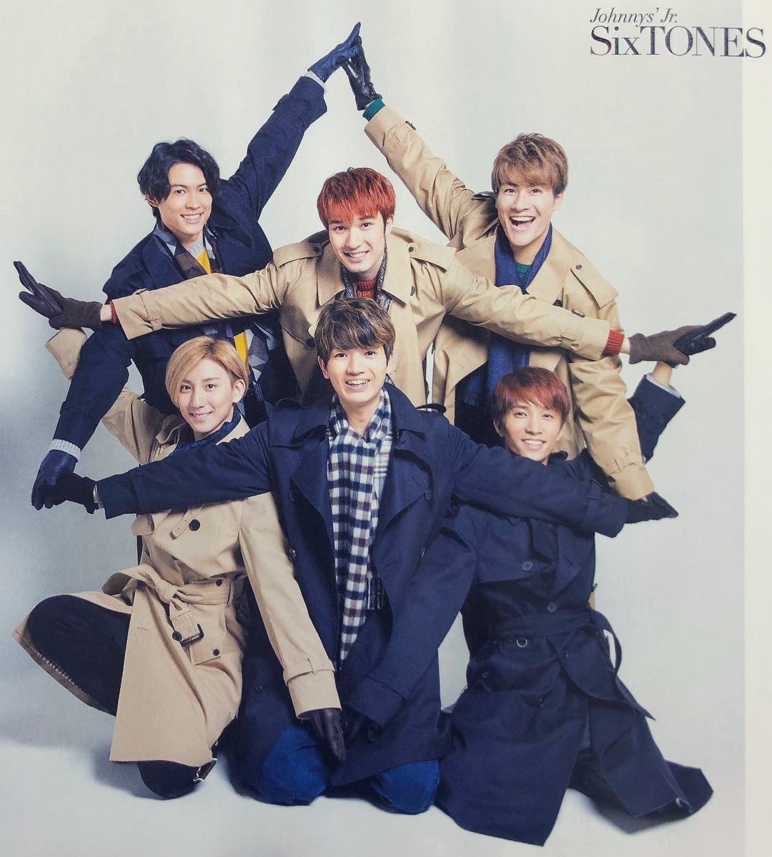 サリ 何かよくわからない変なポーズしてるsixtonesは楽しさがすごい伝わってくるから好き T Co Faksuqzfmo Twitter