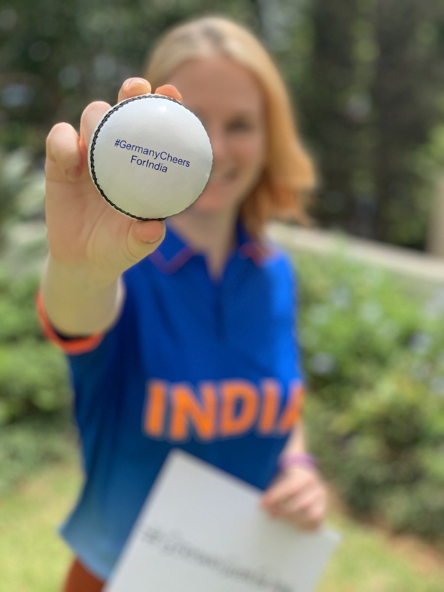 volkswagenindia's tweet photo. The Germans are pouring in their love as #TeamIndia is all set to play their first match.
@IndoGerman @aaditya_c @frankhoffmann1
#GermanyCheersForIndia #WorldCup2019 #VWCupEdition #VolkswagenIndia #Volkswagen https://t.co/NkzUorkitA