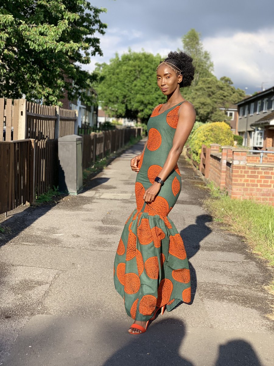 Amcsay's tweet image. Better late than never 🥰 #SunjKoriteh220 #eidulfitr2019 #Simpleandchic