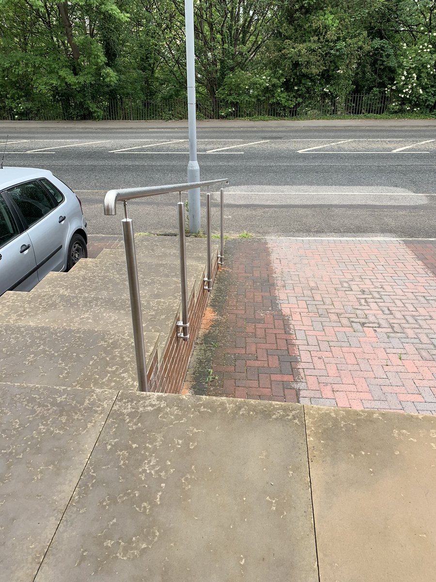 globalwalkway's tweet photo. Contact us if you want to make access to your property safer. We can help. This job was supplied and fitted by us. #handrail #stainlesssteel #safety #callus #emailus #usethediscountcode #solutiontoallproblems #wecanhelp https://t.co/oJkXa7RHNC