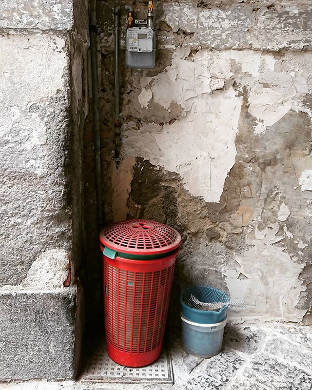 MVW2014's tweet photo. Made in Naples. Rione Sanità. June 2019.
.
.
.
#madeinnaples #naples #vintage #vintagestyle #MilanoVintageWeek #milanovintageweek #rionesanita #prospettive #newperspectives #puntidivista #vintagemood #lovenaples #naplesforever https://t.co/rF5I4WQBzn https://t.co/6OXOA6Mz06