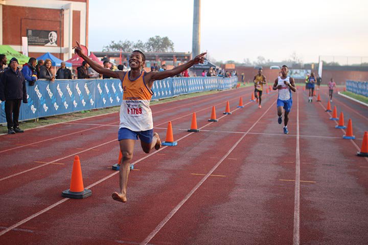 UWConline's tweet photo. [READ] UWC’s annual flagship race, the BestMed Fast and Flat, was different this year thanks to a new route - the 10km race is becoming more and more popular, with the number of entries having almost doubled since last year.

Read more: https://t.co/4zYKNmmUHA https://t.co/IB8Unnmpgx