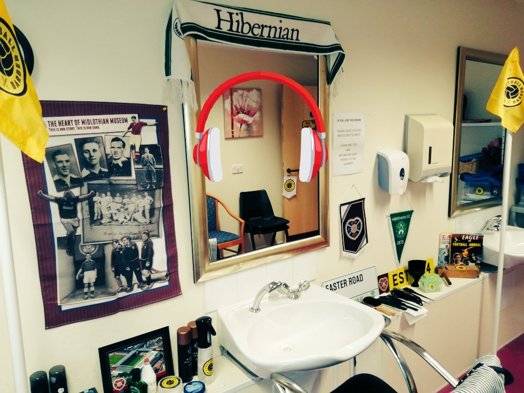 Murphy_Celtic's tweet photo. The #FootballBarber pop up shop is ready to rock n' roll in Blenham House, Edinburgh. A fairly driech day in the capital, but plenty chat, laughter &amp; songs in store today! 🎶💈⚽✂️ #Reminiscence 

#FootballMemories #DementiaAwarenessWeek

@sallymag1 @STVNews @alzscot https://t.co/Y4eKkm8TMd
