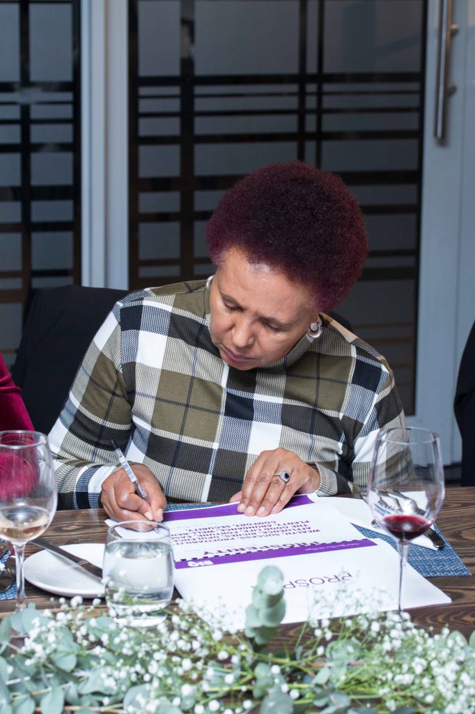 bloominsideout_'s tweet photo. NEW PATH TO SUCCESS
“It’s never too late to follow your dreams & there’s no time like the present to start.” Anonymous
.
Aunt Maureen attended #BIOGP for the first time & inspired all of us, she’s passionate about her newly discovered ability and passion to sell!
.
#BIOCONNECT https://t.co/MgINcxzJ7q