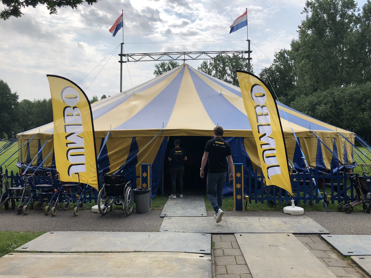 Vandaag met de Jumbo collega’s een circus(3x)georganiseerd voor bewoners van diverse verzorgingstehuizen in Haren en Groningen ism Zinn