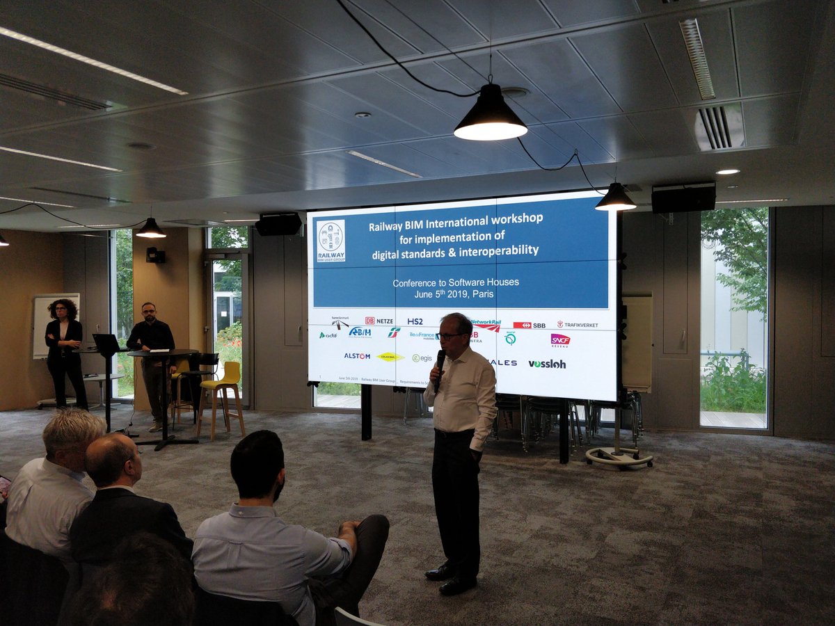 EvandroAlfieri's tweet photo. Jon Kerbey from @HS2ltd in today's workshop of #RailwayBIMUserGroup :

"We (railway space) need to work with structured, qualified, reliable data" 

👏 Right to the point
#BIM #digitaltwin #railway #ifcRail #bSI #ifc https://t.co/uXM1hj8T9X