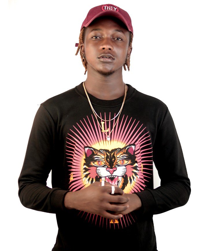 picassoofficiel's tweet photo. Bonne fête de Ramadan à tous mes fans musulmans.. 
#MonSoleil disponible  en téléchargement 
👉https://t.co/ZmydoKNLqH
#AfriqueDiffusion https://t.co/vRPF6M45qe
