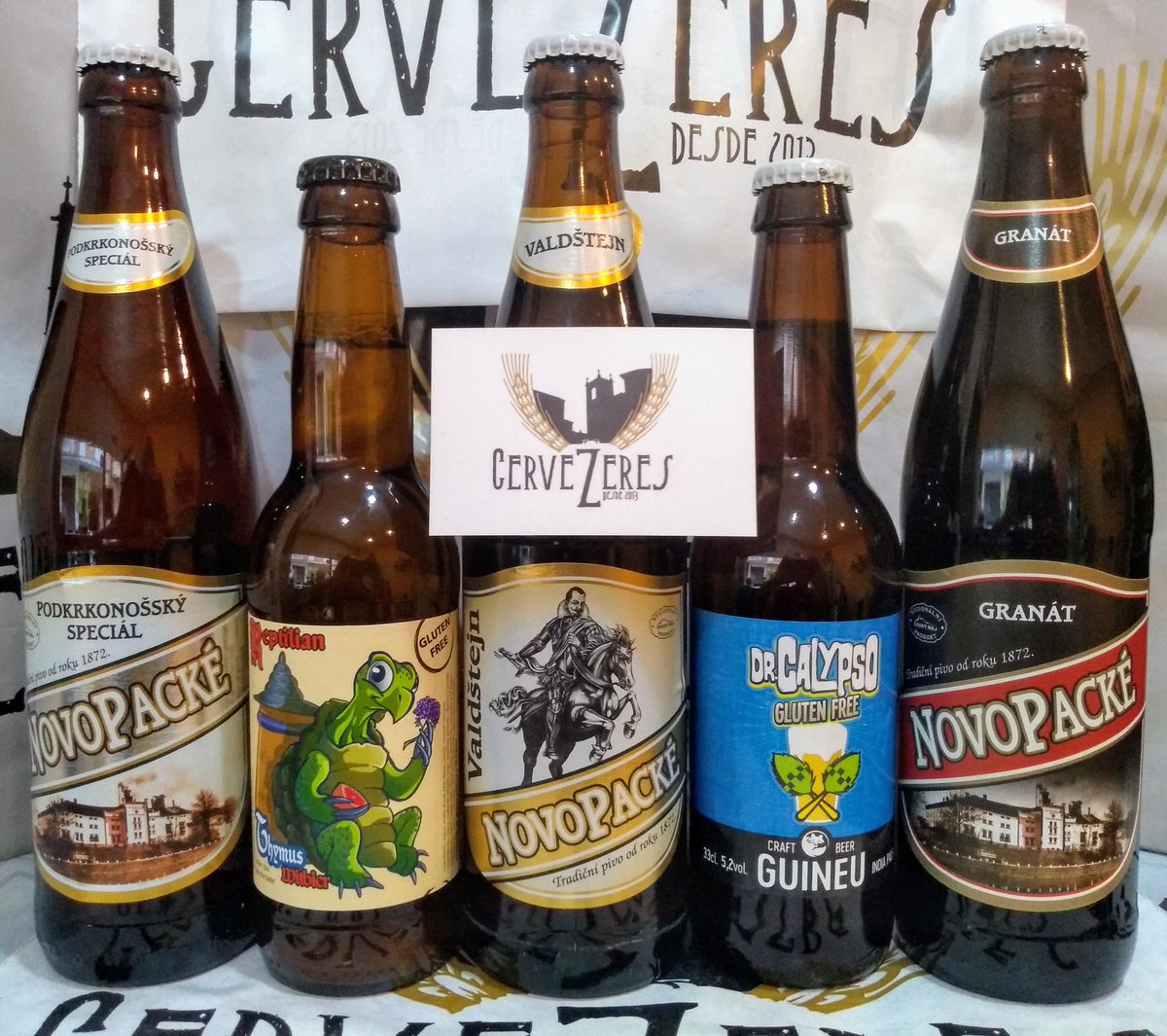 CerveZeres's tweet photo. @CerveZeres #Novedades #cervezas #RepúblicaCheca #PivovarNovaPaka Podkrkonošsky Speciál Pilsner 6.3% Valdštejn Maibock 7% y Granát Amber Lager 5.3% #España #DELICIOSAS cervezas SIN GLUTEN #ReptilianBrewery  Thymus Witbier 4.5% @cervesaguineu  Dr. Calypso Ipa 5.2% 😋😋 @CerveZeres https://t.co/E1gYxdjKbG