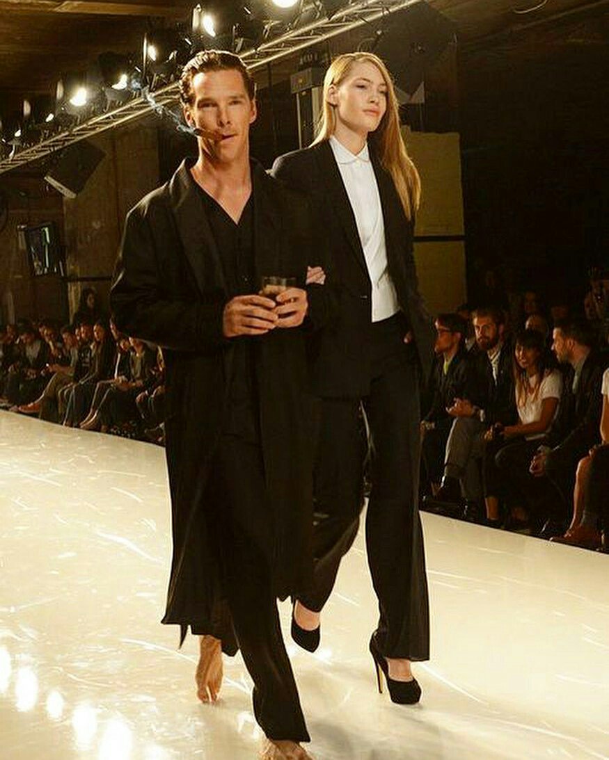BenedictDailyPL's tweet photo. #BenedictCumberbatch i #NickHart
z firmy #SpencerHart w Los Angeles,
oraz kilka postów dalej wspomnienie debiutu Benedicta w roli modela na pokazie w czerwcu 2012
via @ SpencerHartOfficial
https://t.co/GXKAzE1qAU https://t.co/cxFn09tUK6