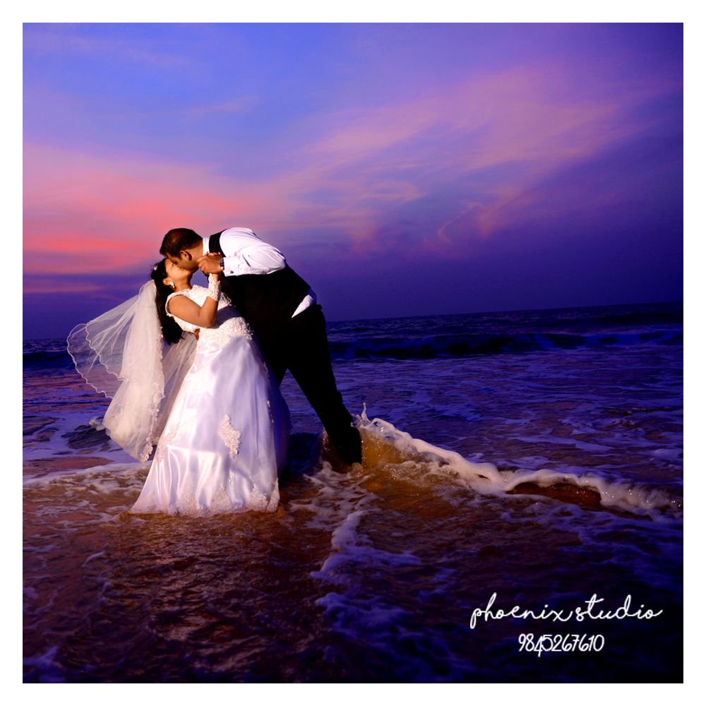 PhoenixCaptures's tweet photo. #phoenixstudio #postwedding #outdoorshooot #beach #couple #weddingdiraries #weddingphotographer #sky #flashphotography #nikon #nikonphotography https://t.co/UeWB8F5d6e