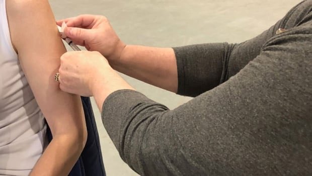 DesrosiersKaren's tweet photo. Public Health restores broader access to measles vaccine in New Brunswick
https://t.co/YNfNUmGVaW https://t.co/UO2ROUZ69J