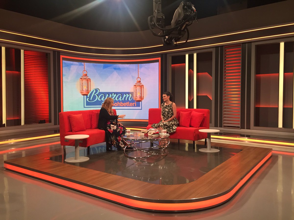 Sevgili hocamız Ayla Algan, bugün saat 15:15 te Haber Türk kanalında yayınlanan, Oylum Talu’nun sunduğu “Bayram Sohbetleri” programına konuk oluyor. Keyifli seyirler, bu vesile ile iyi bayramlar dileriz 🍬🍭🕊