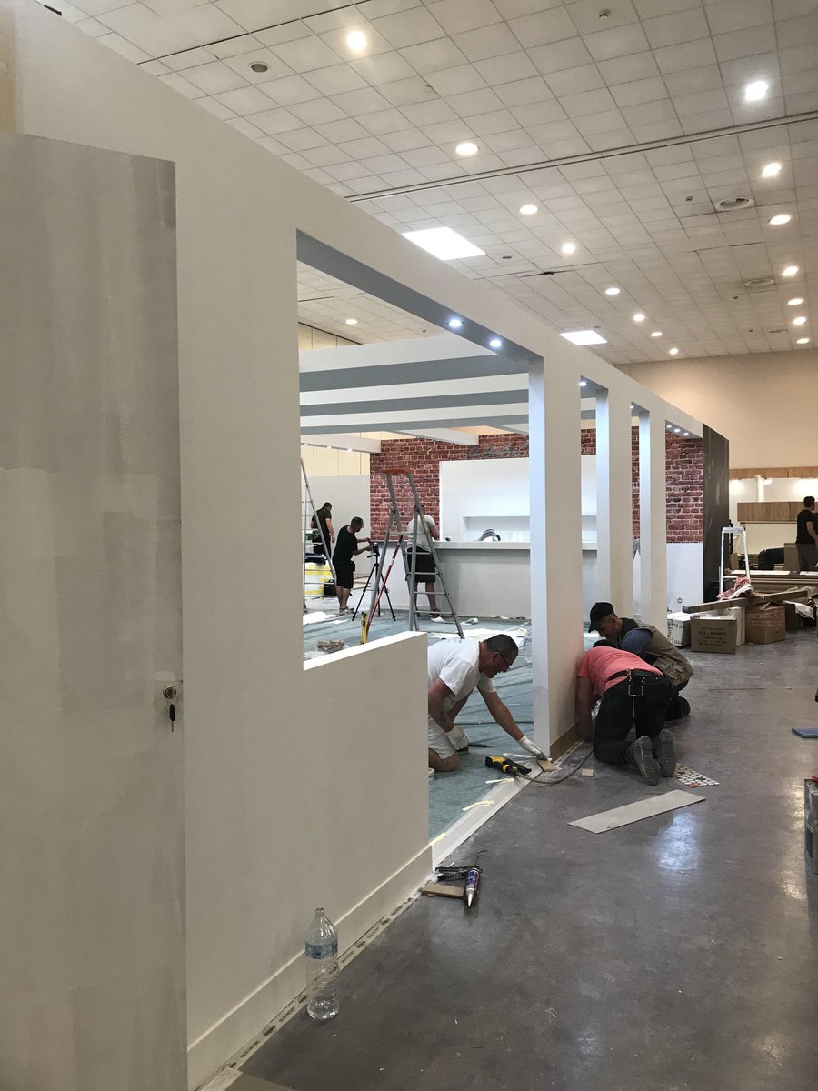 group_medi's tweet photo. [SYNERPA 2019 J-1]

Le stand commence à prendre forme... Prêt pour danser et s'amuser avec Géria Contract ? 
Rendez-vous demain au @SYNERPAcom !

#jepeuxpasjaiSYNERPA #marseille #geriacontract #medicontractgroup #synerpa2019 #annee50 #danse #flipper #babyfoot https://t.co/1x0jKyAUz7