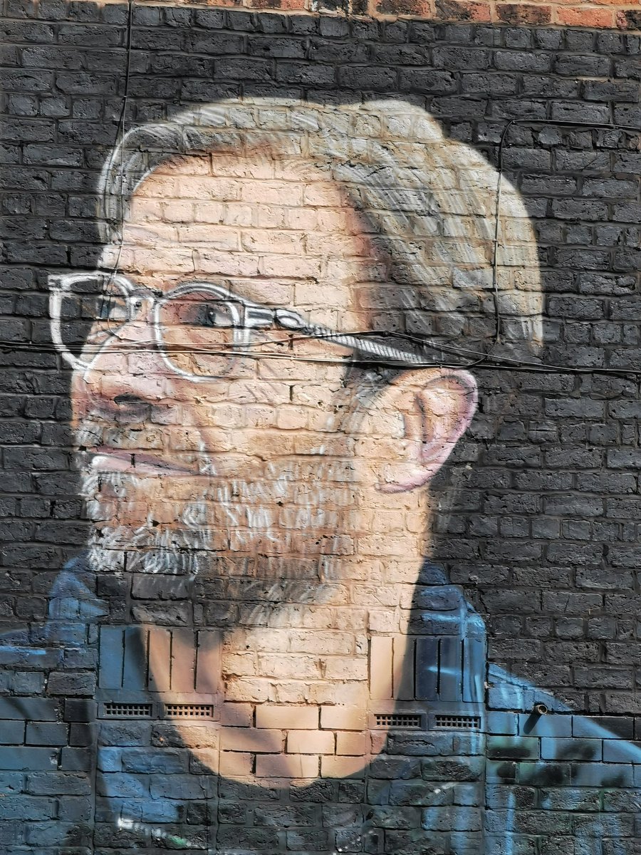 AngrySwans's tweet photo. In town for a meeting so had to go and see The boss.
#LFC #YNWA #Liverpool #klopp
#jurgenklopp #6TimeWinners https://t.co/CSWp0nU7aZ