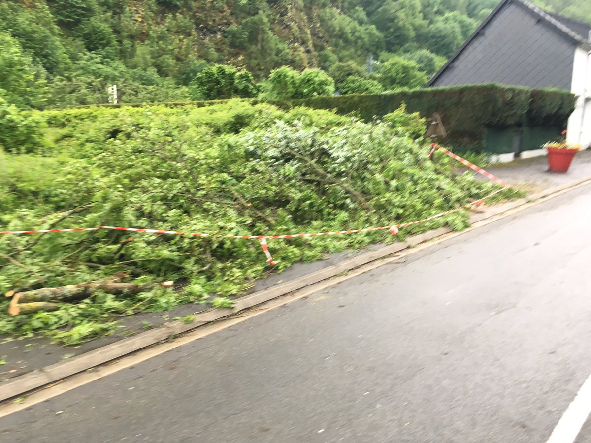 SebValente's tweet photo. Les intempéries d’hier soir ont fait des dégâts #Ardennes
Une vingtaine d’interventions des pompiers du @sdisardennes et 500 foyers privés d’électricité #Rocroi #Vireux #ChaumontPorcien
Nettoyage et retour à la normale ce matin. Reportage @France3CA JT 12h
@Dansamu08 @adumoul1 https://t.co/5ArukXoTWn