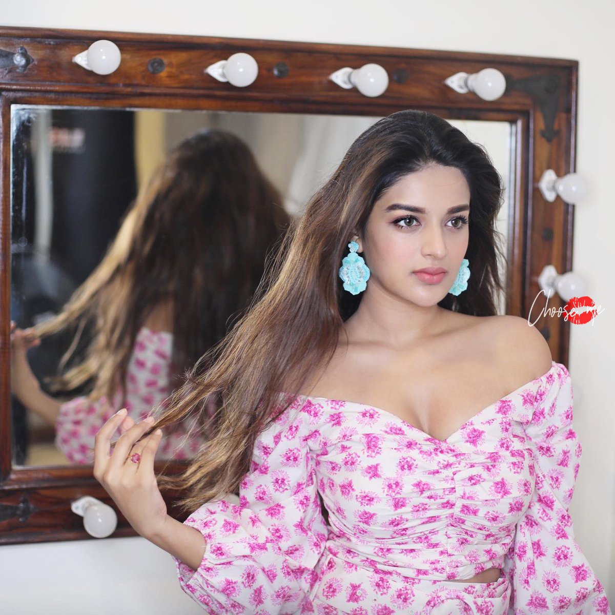Cho0seMe's tweet photo. #chooseme #BollywoodActress #TollywoodActress @AgerwalNidhhi @Cho0seMe #NidhhiAgerwal #teluguactress #Telugu #BollywoodCelebs #teluguwarriors #LATEST #today https://t.co/YgY0T9XRoT