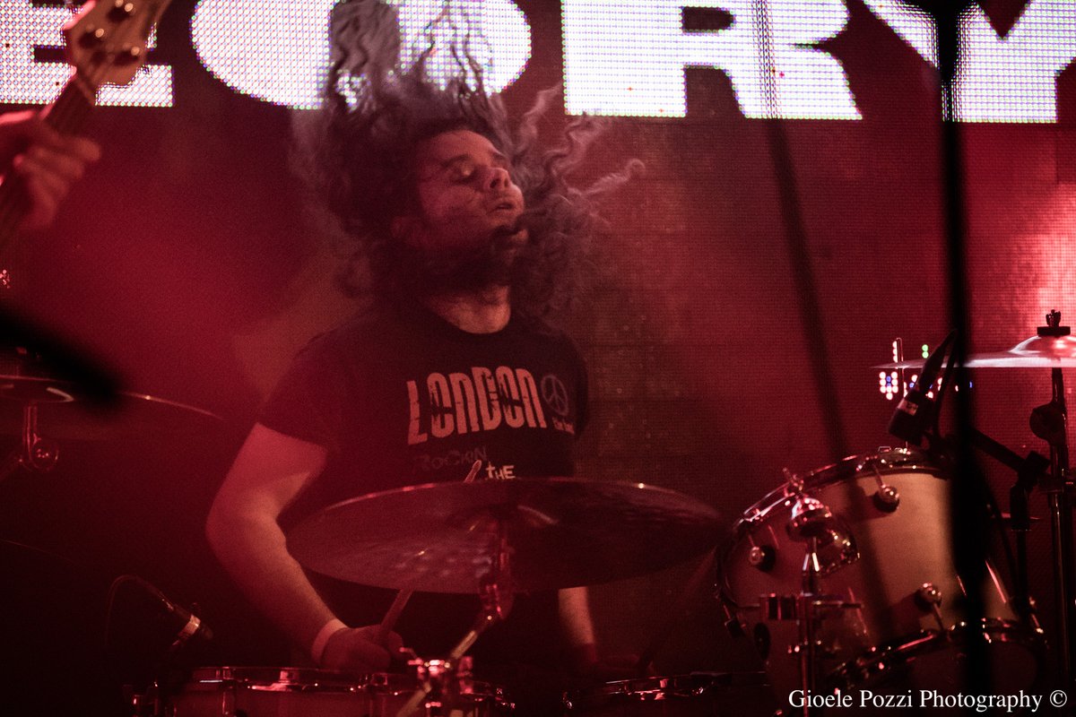 DTTbandCH's tweet photo. Live at @temusclub
Pics by the amazing @gioele_pozzi_ph 

Support us at @betapdb ➡️https://t.co/oPBe0vWYoU⬅️
#DTTBand
#Live
#StonerRock #Doom #Grunge #Sludge

@PatLotti @GervasiniCarlo @5150mc https://t.co/u73KF53QJI